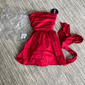 https://www.babyboofashion.com/en-us/products/katrina-mini-dress-red